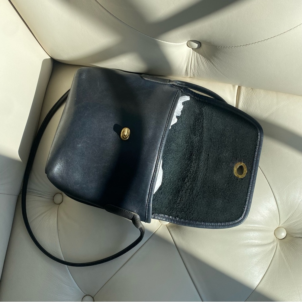 ❌SOLD❌ Vintage Coach Quincy Crossbody | Pre-1994 USA | Black Leather Turnlock - Picture 7 of 16